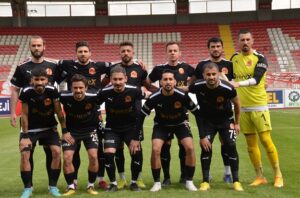 PETROLSPOR KÜME DÜŞMEK İÇİN İNATLAŞIYOR; 2-4