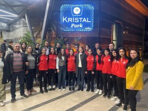 PETROLSPORUN KIZLARI BÖLGE ŞAMPİYONU