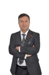 İŞ İNSANI AZİZ TAŞ, SİYASETİ BIRAKTI