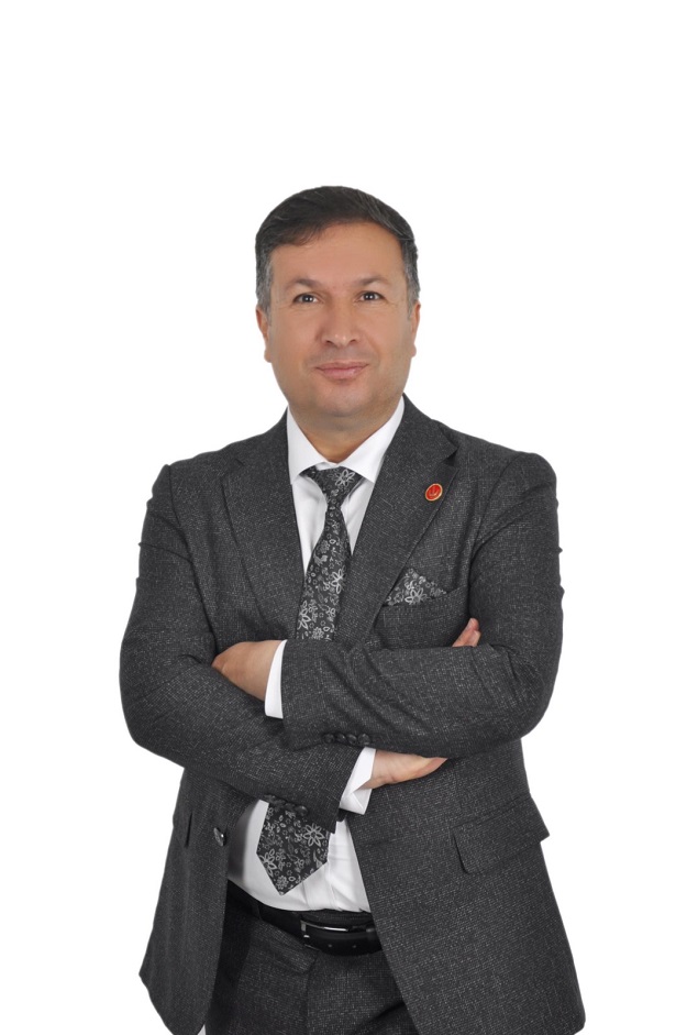 İŞ İNSANI AZİZ TAŞ, SİYASETİ BIRAKTI