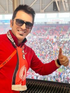 SANATÇI TAYFUN’DAN PETROLSPOR’A DESTEK ÇAĞRISI
