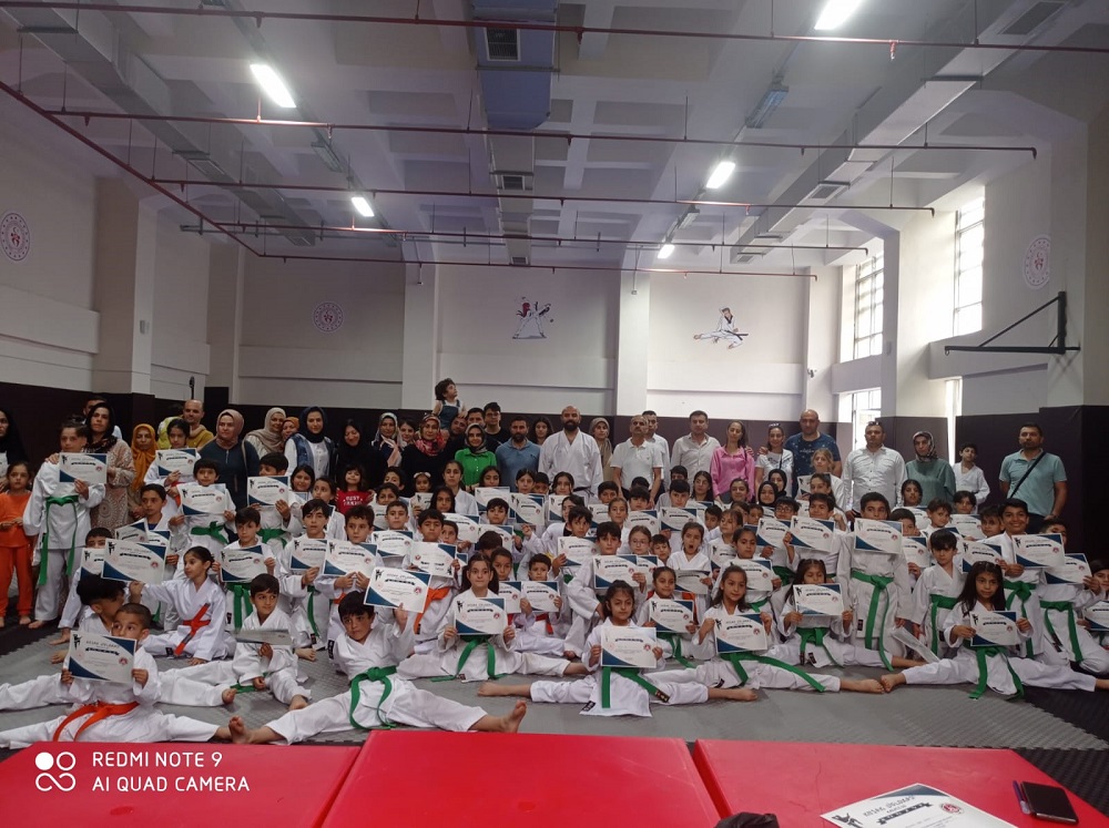 KARATE’DE 120 SPORCU ‘YEŞİL KUŞAK’ ALDI