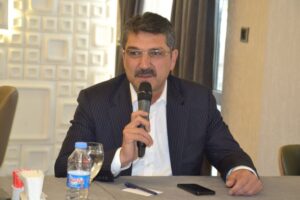 “Gençleri hayata hazırlamamız lazım”
