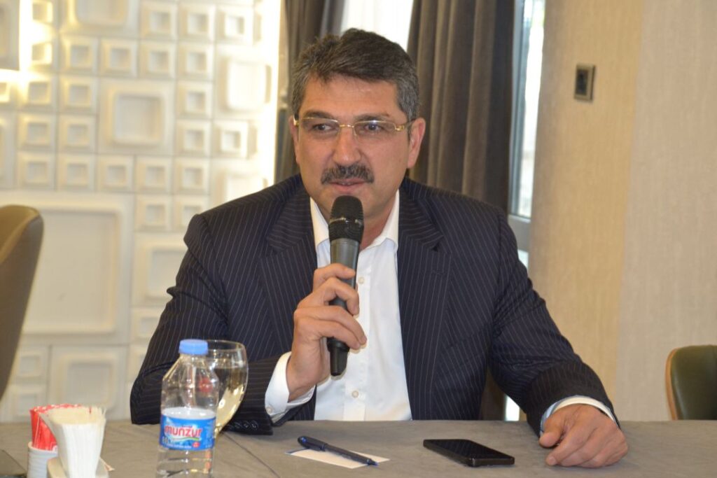 “Gençleri hayata hazırlamamız lazım”