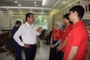 NASIROĞLU’NDAN TÜBİTAK ŞAMPİYONLARINA BURS