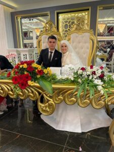 ZEYNEP VE HAKAN MASAL GİBİ BİR DÜĞÜNLE EVLENDİ