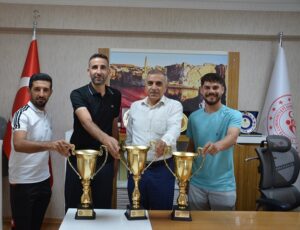 GENÇLİK MÜZESİNE 3 KUPA DAHA