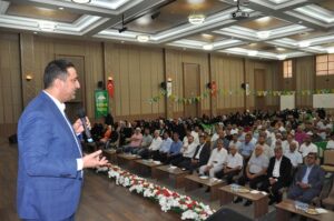 “Kapitalist sistem sürekli tüketim ekonomisini dayatıyor”