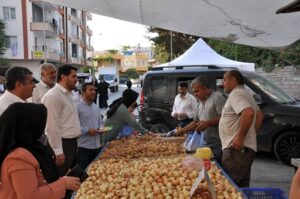 HÜDA PAR’dan pazarcı esnafına ziyaret