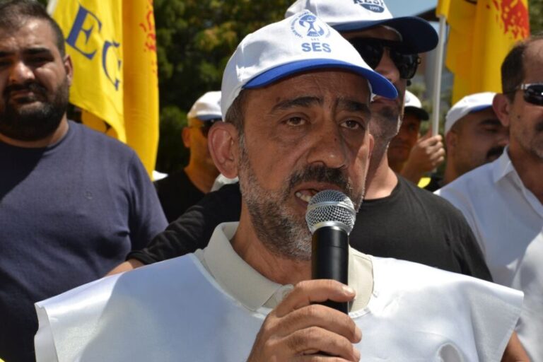 “Hükümet bizimle alay ediyor”