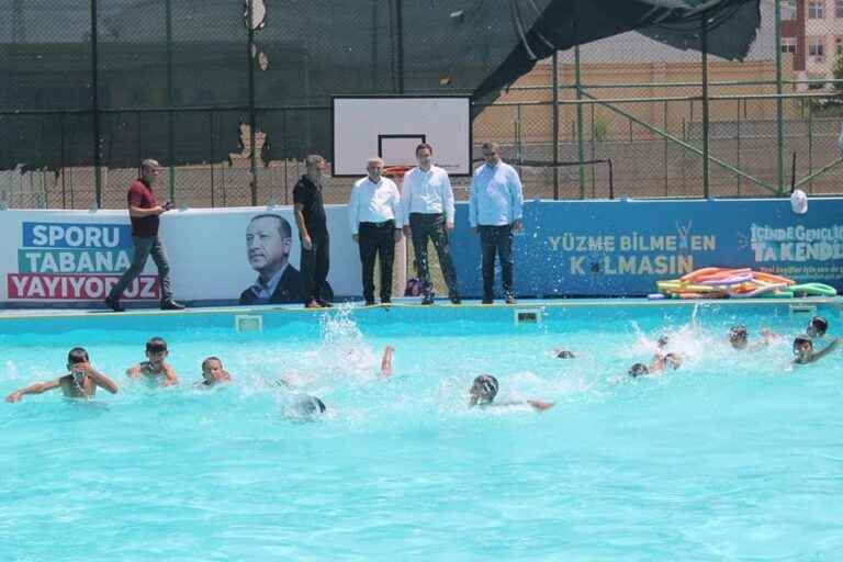 KAYMAKAM ÖZTAŞ YAZ OKULLARINI GEZDİ
