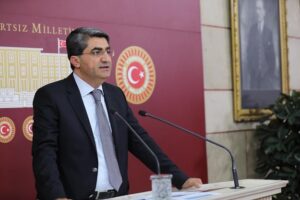 “EMEKLİ MAAŞLARI ACİLEN ARTIRILMALI”