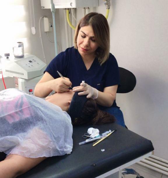 Güzellik uzmanı Ayşe Kara’dan öğretmen ve öğrenciler için kampanya