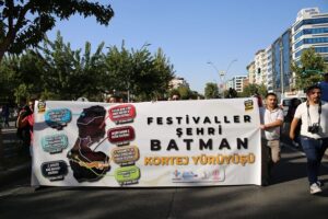 Festivaller Şehri Batman Kortej Yürüyüşü Yapıldı