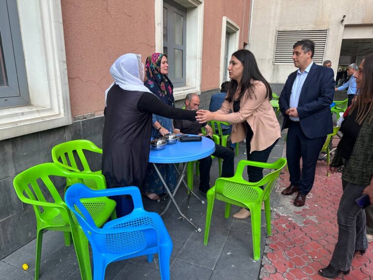 Milletvekillerinden hasta ziyareti