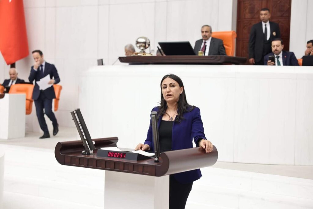 Okulların temizlik sorunu meclis gündeminde