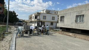 10 MAHALLEDE PARKE TAŞI DÖŞEMESİ