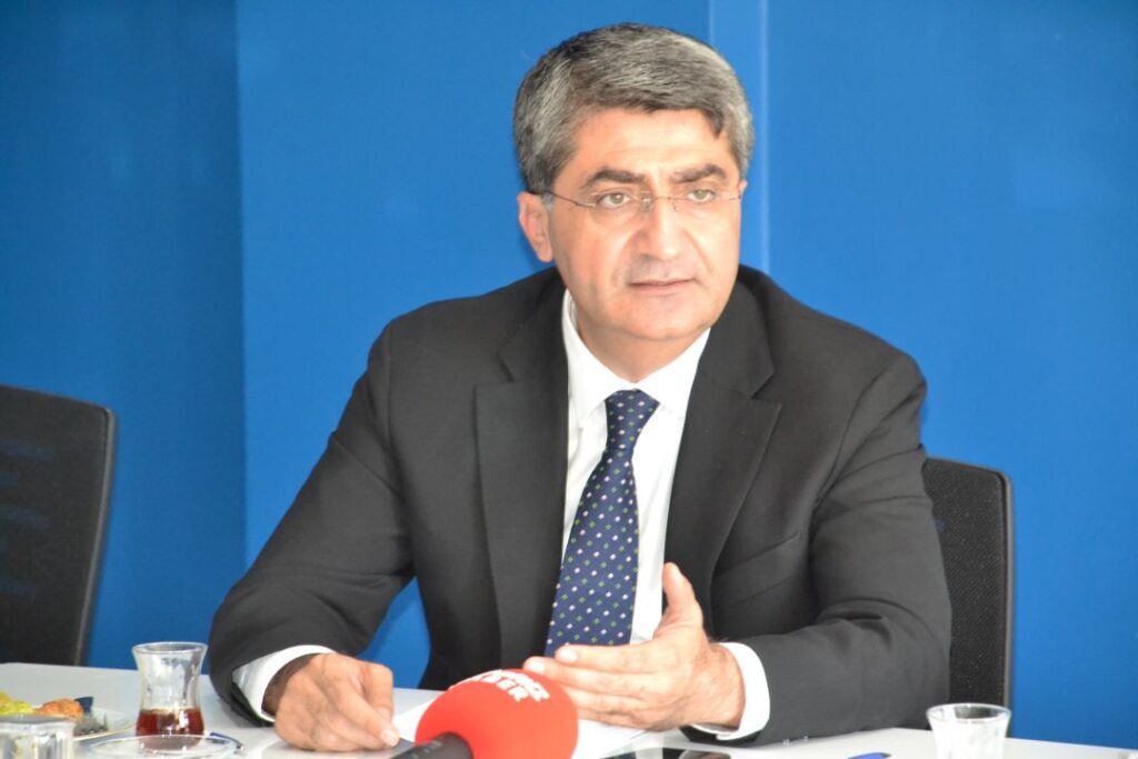 “Batman Valisine iki sorum var”