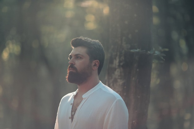 Volkan Biçer’in İlk Teklisi ‘Yalnızlığın Ortasındayım’ Yayında