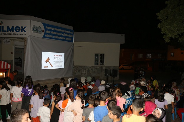 AÇIK HAVA SİNEMA GÜNLERİ BAŞLADI