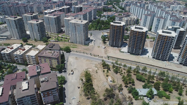 Vali Vatandaşların Talebini Yerine Getirdi.