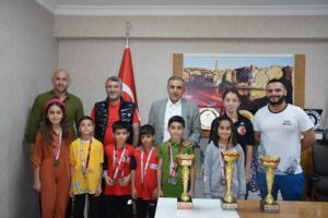 MİNİK MASA TENİSÇİLERİNDEN ÖZPERK’E ZİYARET