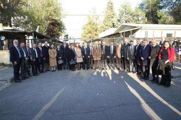 BARO BAŞKANI ŞENSES TAHİR ELÇİ’NİN DURUŞMASINDAYDI