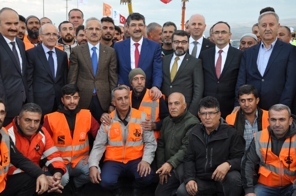 “DUBLE YOL KISA ZAMANDA BİTECEK”