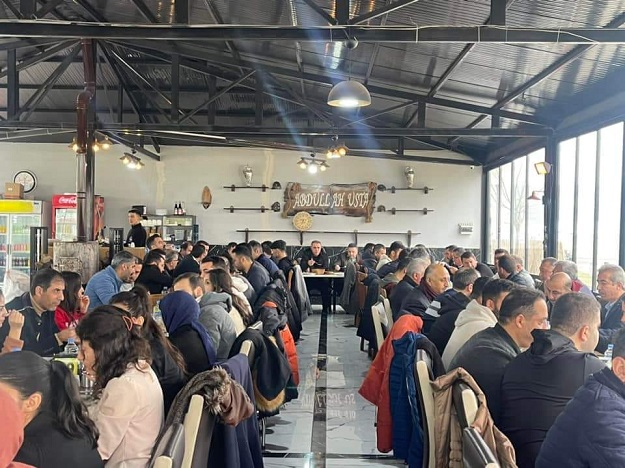 BÜRO MEMUR-SEN ÜYELERİ YEMEKTE BULUŞTU