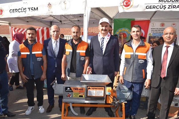 Çiftçilere 43 Adet Üzüm Sıkma Makinası Dağıtıldı