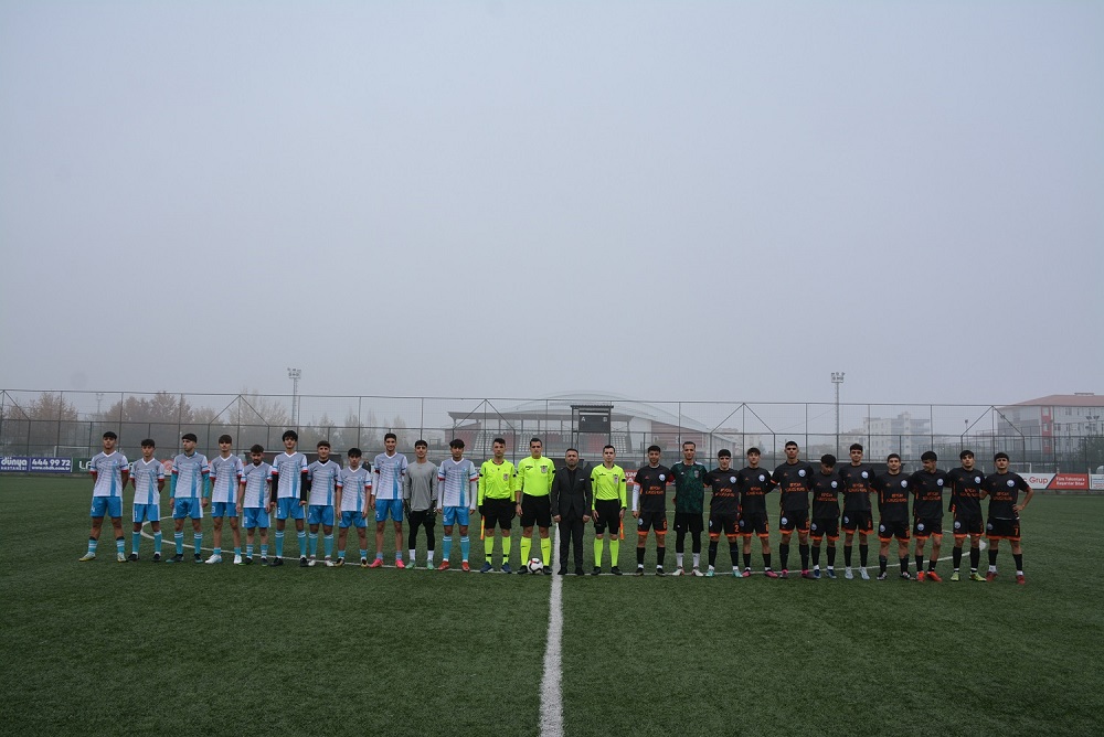 ŞAMPİYONLAR LİGİ GİBİ LİSE FİNALİ; 2-0