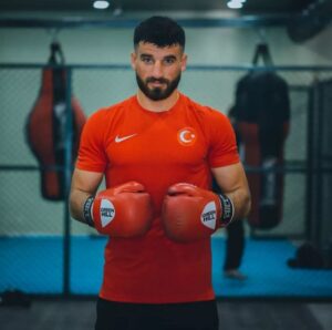 İslam Ücan, Dünya Üçüncüsü Oldu