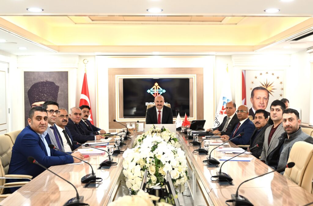 Kumgeçit köyü yeniden inşa ediliyor