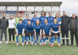 HEM RAKİBİNİ, HEM HAKEMİ YENDİLER; 9-0