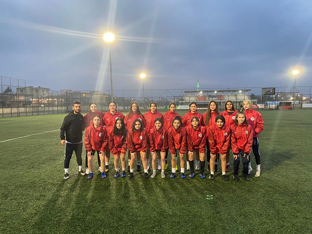 KADIN FUTBOL TAKIMLARINDA ANLAMLI DAYANIŞMA