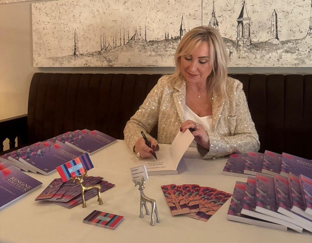 Ayşe Ayşen Bulut’un “Rengine Yolculuk” Kitabına Yoğun İlgi