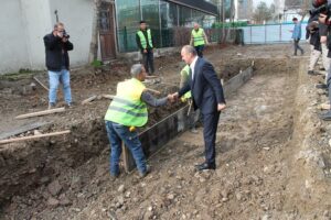 İLK ÇİVİYİ VALİ CANALP ÇAKTI