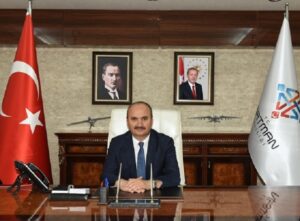 VALİ CANALP, KANDİLİ KUTLADI