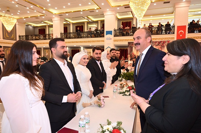 100 ÇİFT ‘EVET’ DEDİ