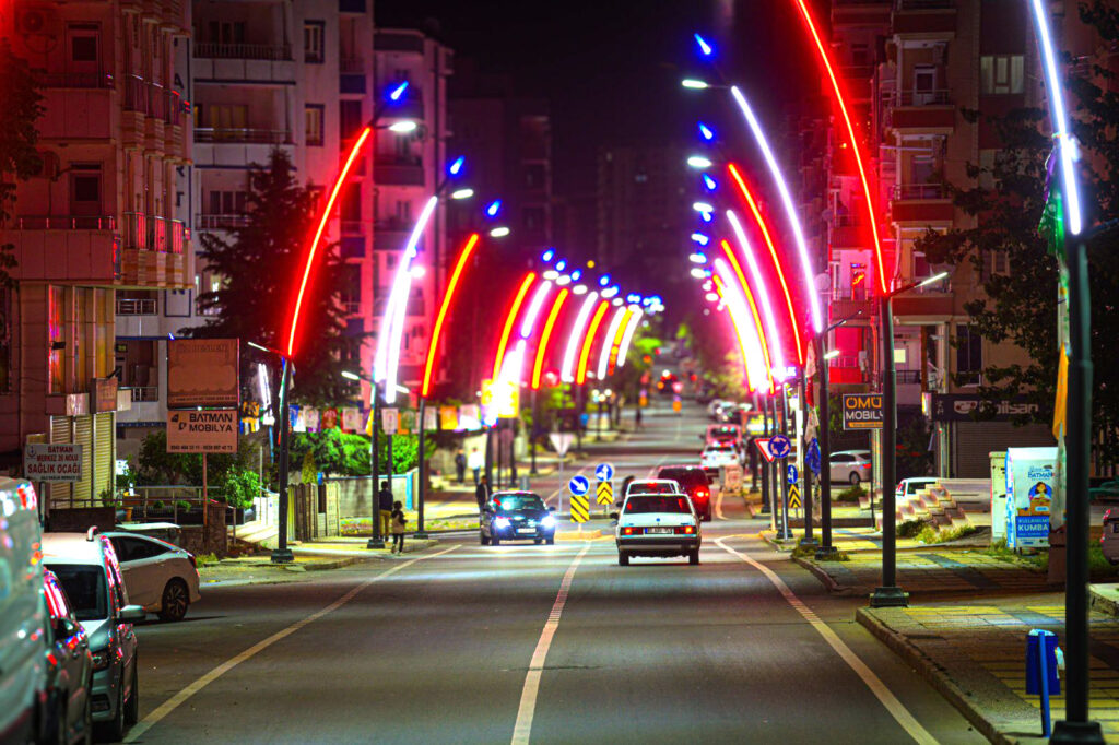 IŞIKLARIN MALİYETİ 200 MİLYON TL