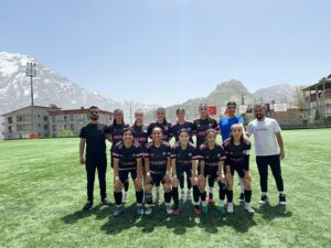 GÜNEYKENT’lİ KADINLAR PLAY-OFF’A KALDI