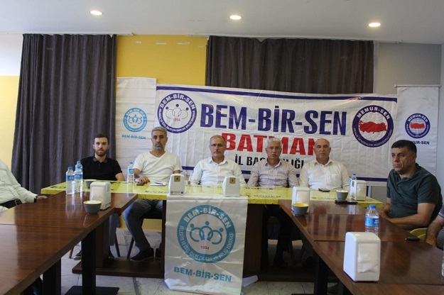 Belediyede sendikaların savaşı başladı