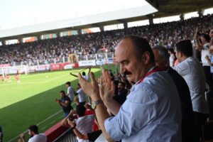 VALİ PETROLSPOR’LA COŞTU