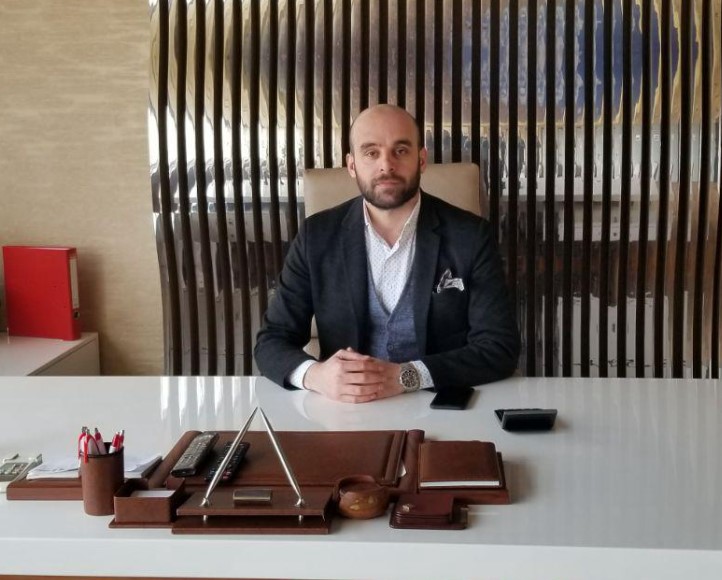 Karabulut, makam araçlarını satıyor