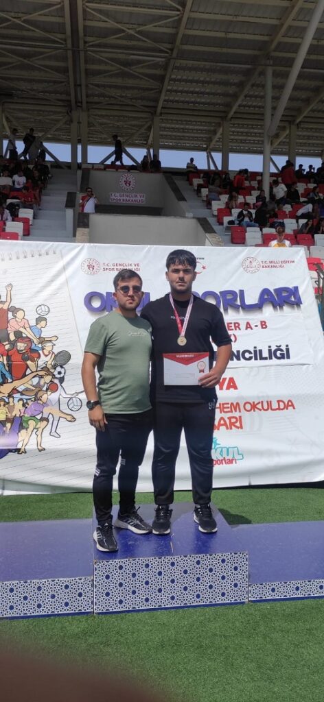 GÜLLE ATMADA TÜRKİYE ŞAMPİYONU OLDUK