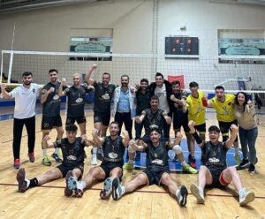 KOZLUK VOLEYBOLDA 2. LİGE YÜKSELDİ