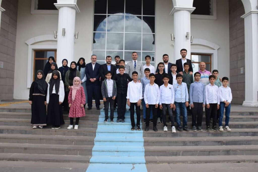 HAFIZ ÖĞRENCİLERDEN KAYMAKAM GÜNGÖR’E ZİYARET