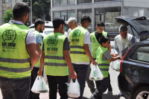 Binlerce aileye kırmızı et ulaştırdılar