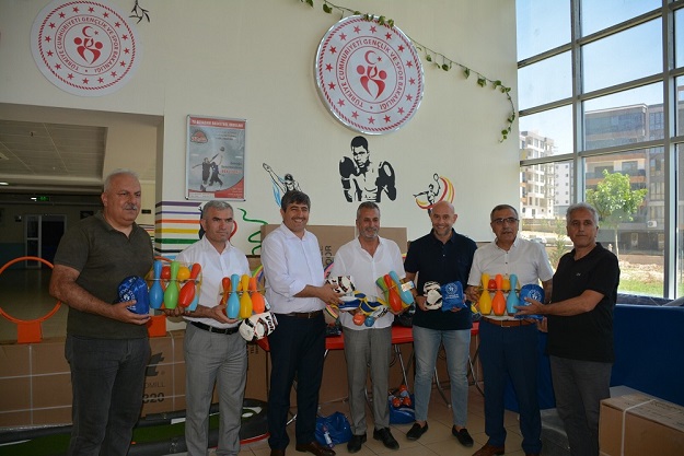 GENÇLİK’TEN ÖZEL ÇOCUKLARA MALZEME DESTEĞİ…