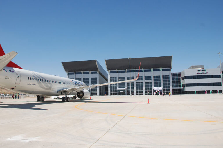 57 Bin kişi uçakla seyahati tercih etti